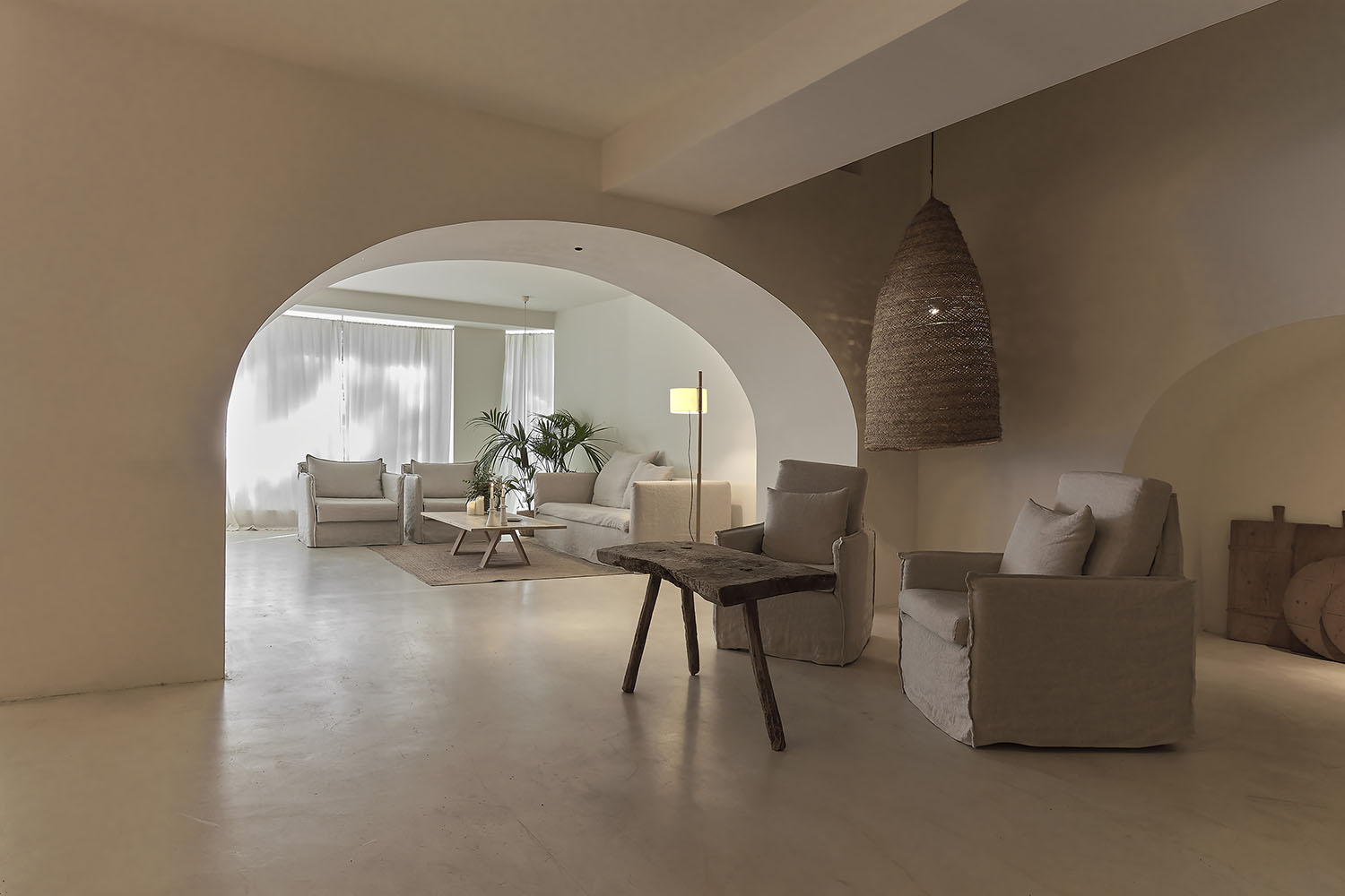 Recepción y lobby del Hotel Boutique Avenida con diseño contemporáneo